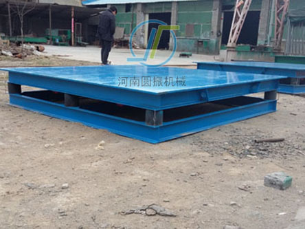 振動平臺已經(jīng)生產(chǎn)完畢，準(zhǔn)備發(fā)貨