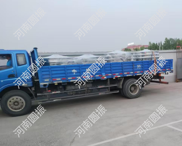 河南省4臺旋振篩今日發貨